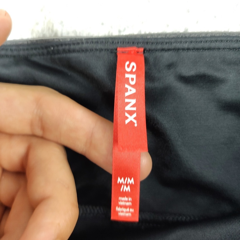 Spanx‎ Faux Leather Leggings Size Medium Women's Pull on Pants Black High Rise - Picture 5 of 6